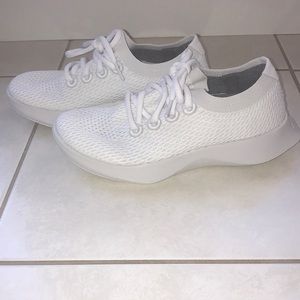 Allbirds women’s tree dashers in white.